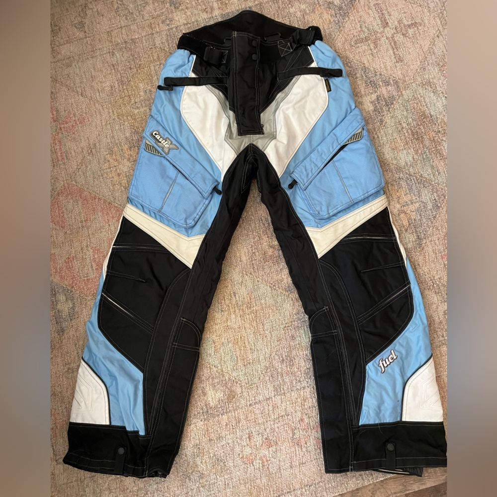 Castle women’s snow pants size large